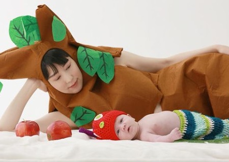 사유리, 아들 사진 공개…"서양인 정자 기증받아" [인스타]