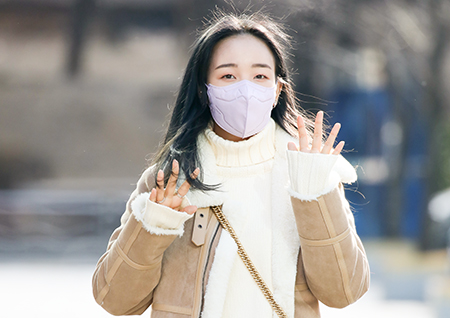 [포토] 백아연, 역광에 빛나는 미모