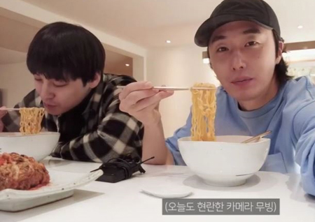 정일우-김범, ‘거침없이 하이킥’ 13년 우정 훈훈