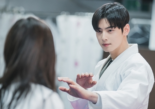 '여신강림' 차은우♥문가영, 알콩달콩 주짓수 데이트 포착