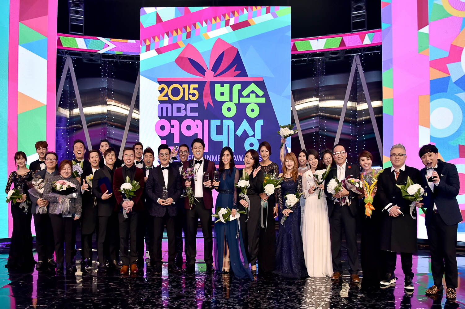 '2015 MBC 방송연예대상' 데뷔 22년만에 첫 대상 받은 김구라!