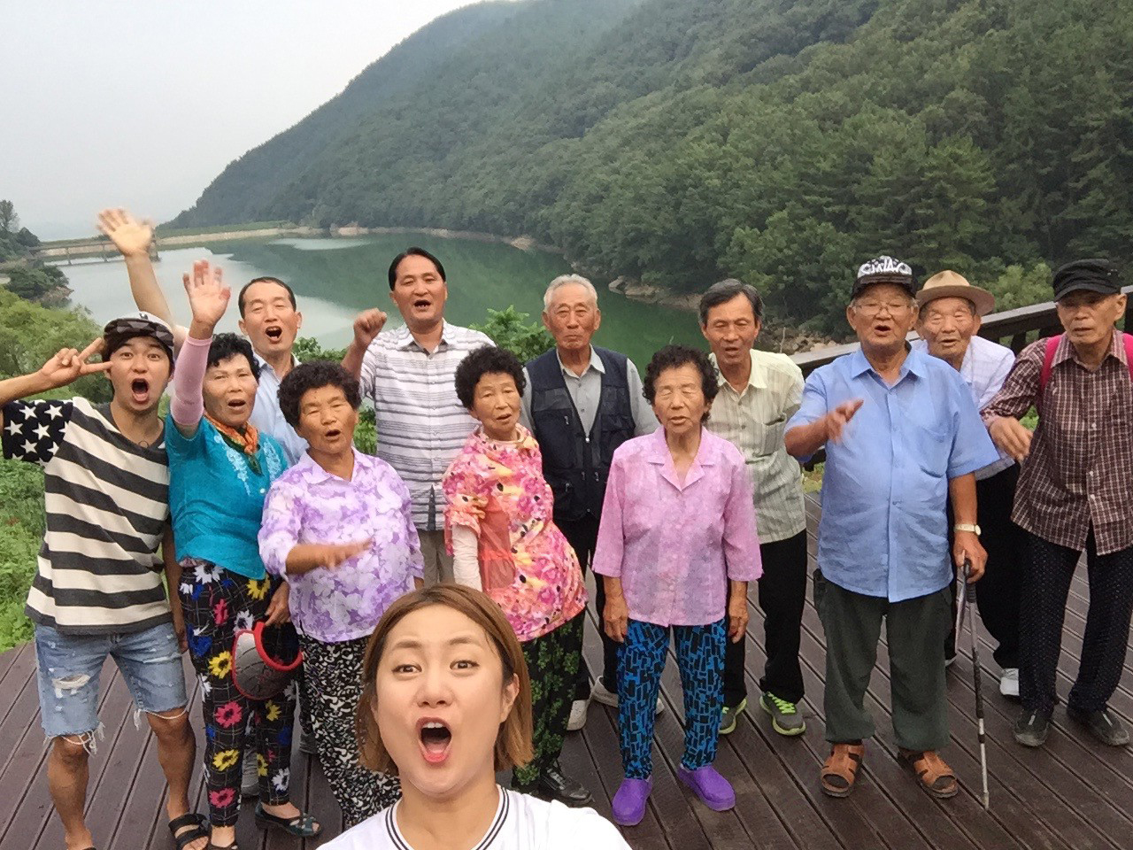 <인생은 시트콤> 박나래-홍인규, 선동마을 패션쇼로 '삐딱하게' MV 제작?