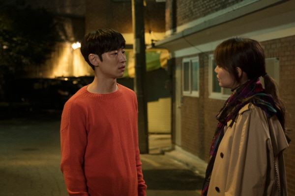 내일 그대와> 이제훈 “시간여행자다” 고백! 신민아 반응은?” style=”width:100%” title=”내일 그대와> 이제훈 “시간여행자다” 고백! 신민아 반응은?”><figcaption>내일 그대와> 이제훈 “시간여행자다” 고백! 신민아 반응은?</figcaption></figure>
</div>
<p>Article link: <strong><a href=