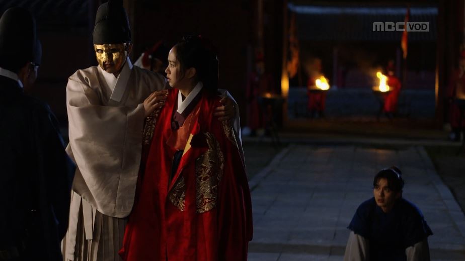 [군주 리뷰] 유승호♥김소현 사랑 확인 ‘키스’··· 불안해진 엘, 선전포고!