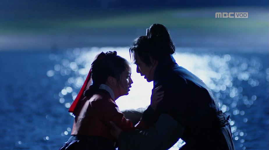 [군주 리뷰] 유승호♥김소현 사랑 확인 ‘키스’··· 불안해진 엘, 선전포고!