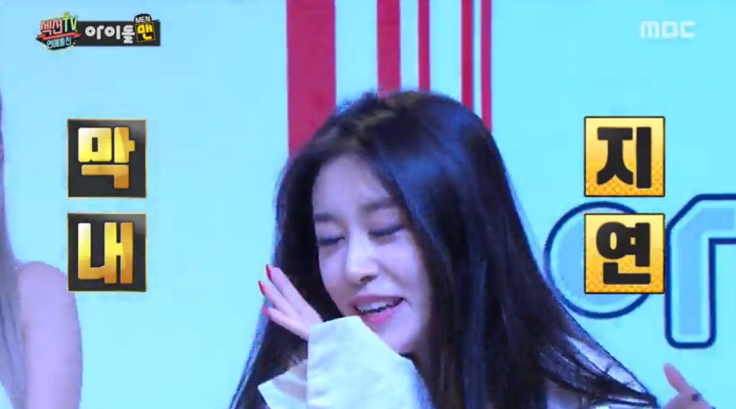 [섹션TV 연예통신 리뷰] 티아라 컴백! 인기 이유? “우리 사실 촌스러워” 