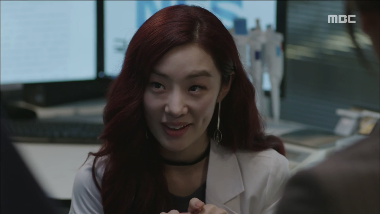 '검법남녀' 괴짜 법의관 정재영, 쥐 부검으로 범인 밝혀내