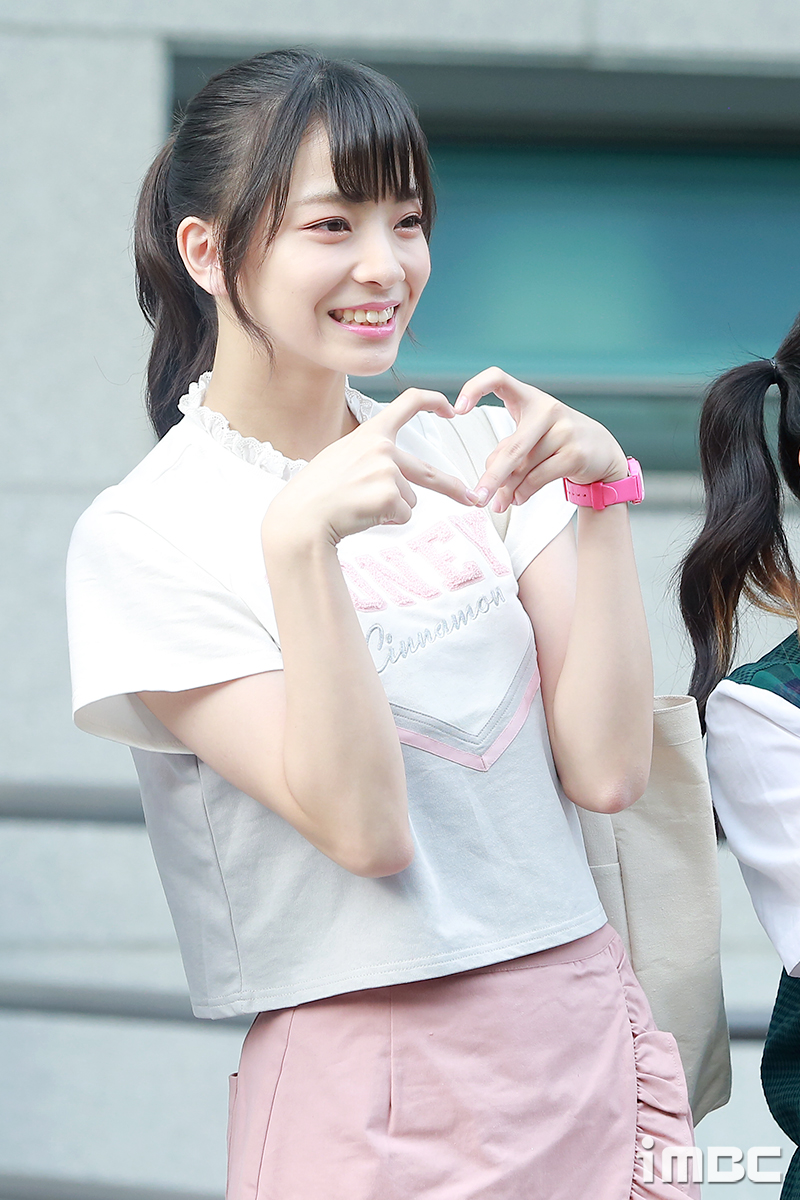포토] '프로듀스48' 고토 모에, 사랑이 넘치는 하트