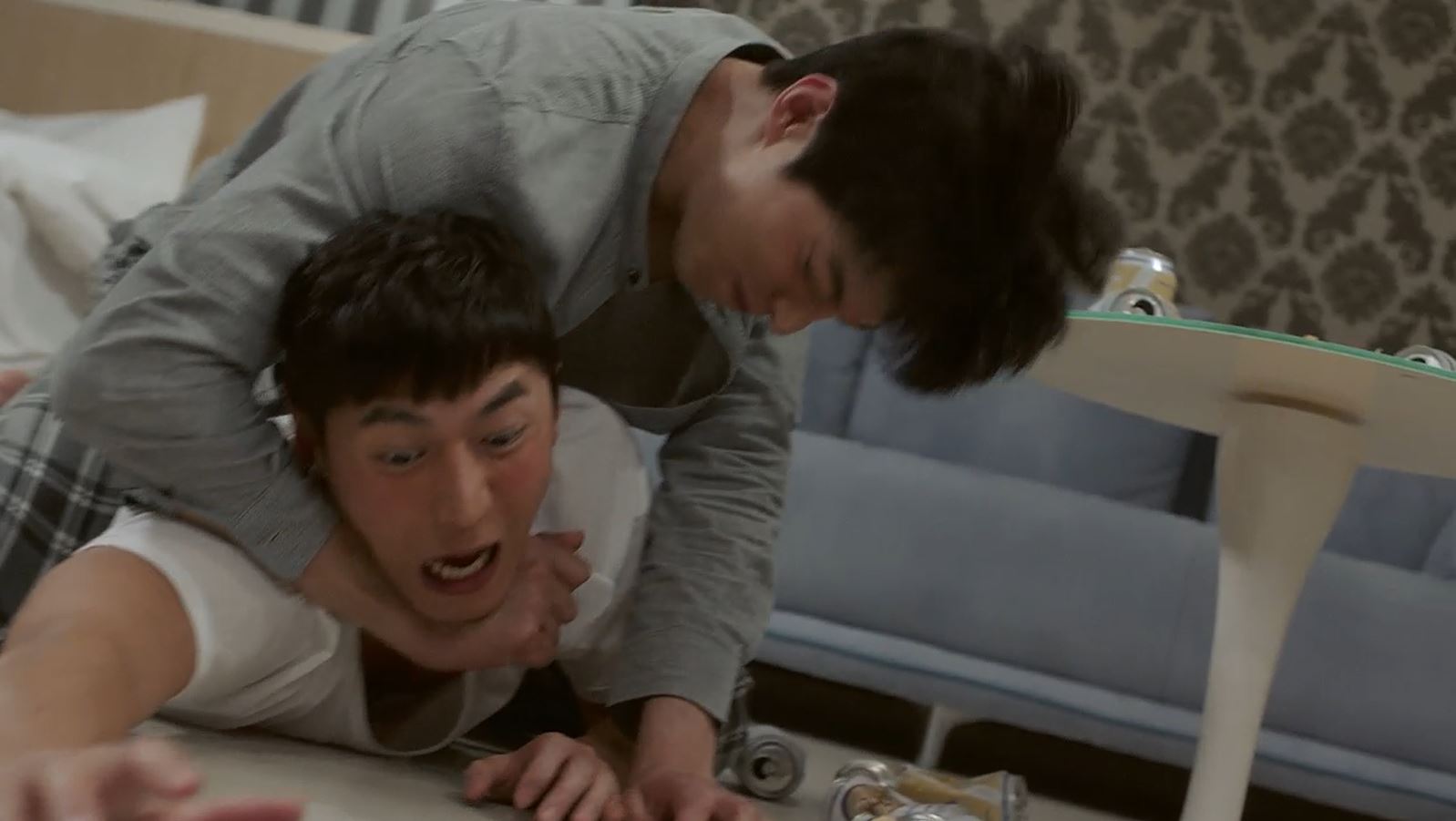 ‘단짠오피스’ 송재희-송원석, ‘이청아 쟁탈’ 위한 육탄전 결과는?