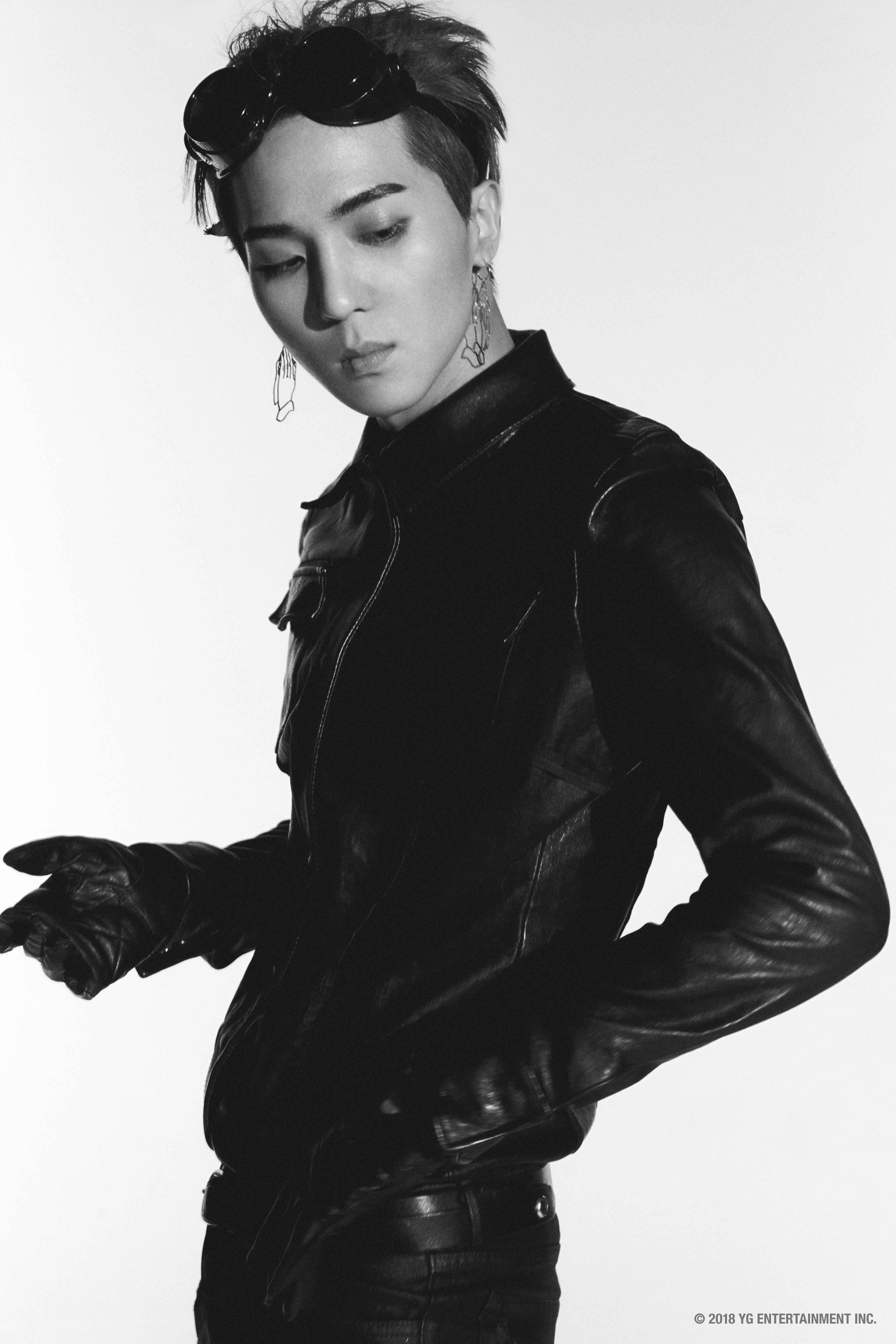 송민호 '아낙네', 11일째 정상 유지··· 위너 'Really Really', 1억뷰 돌파 '겹경사'