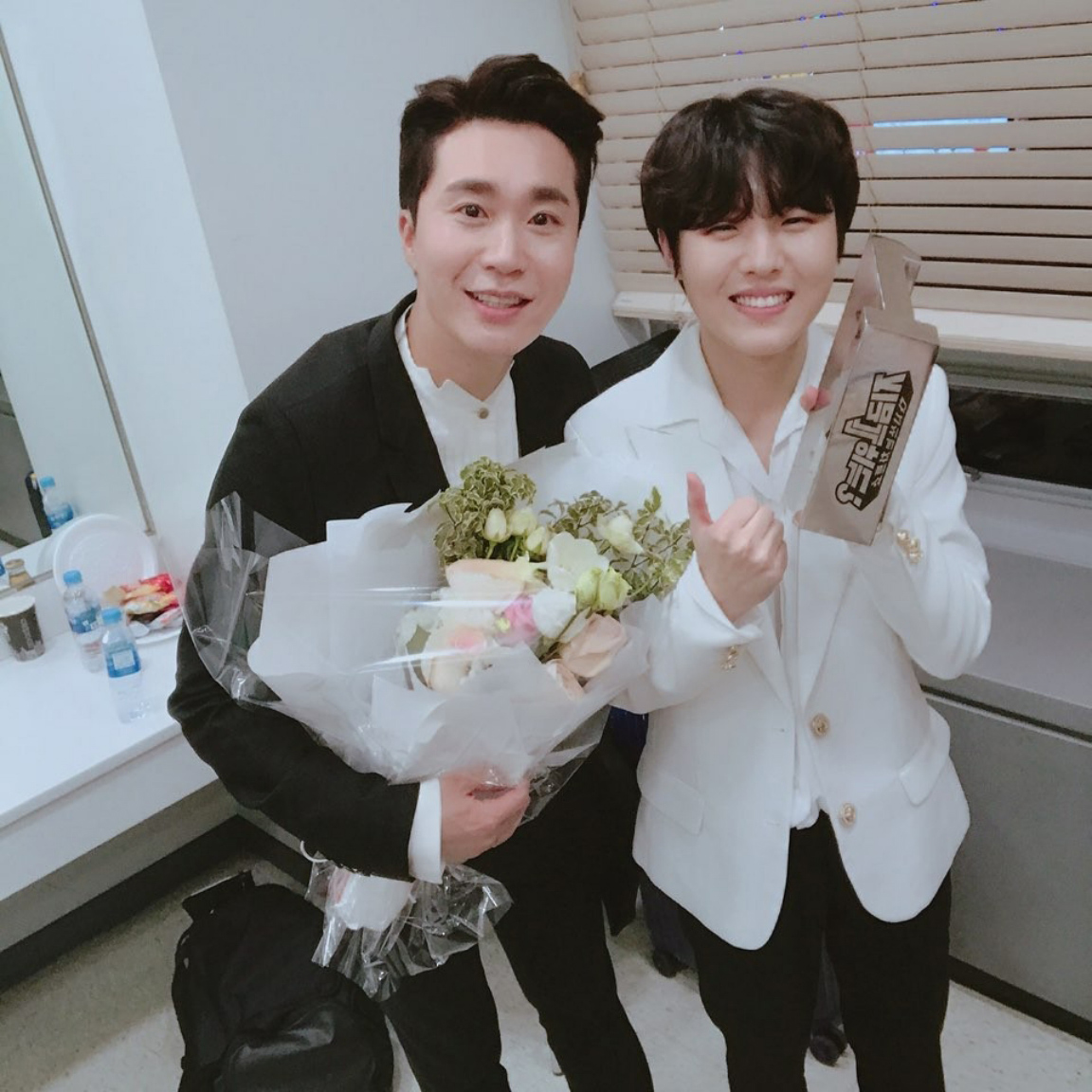 ‘다시 쓰는 차트쇼’ 유승우, 조성모와 환상적인 ‘To Heaven' 듀엣 무대... “레전드 무대 선사”