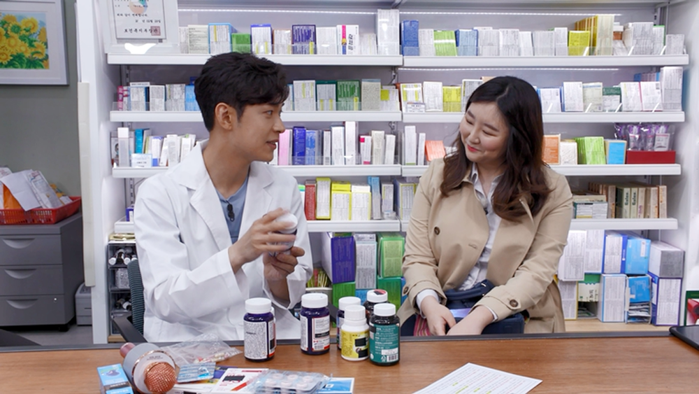 '마리텔V2' 훈남 약사 약쿠르트, 다정한 약 처방에 '여심 저격수' 등극?!