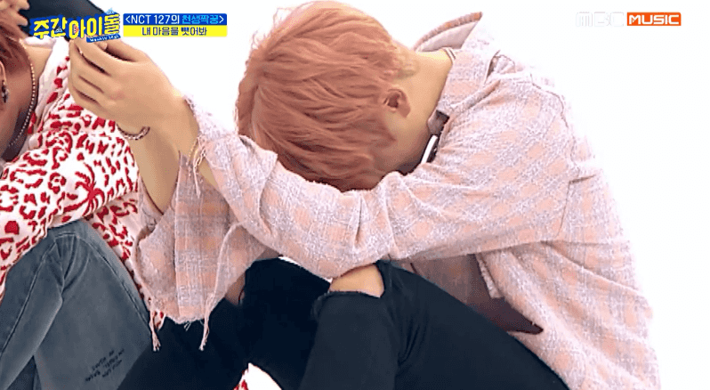 [움짤] ‘주간아이돌’ NCT 127 마크의 운명의 짝꿍은? “나 상처받기 싫어”