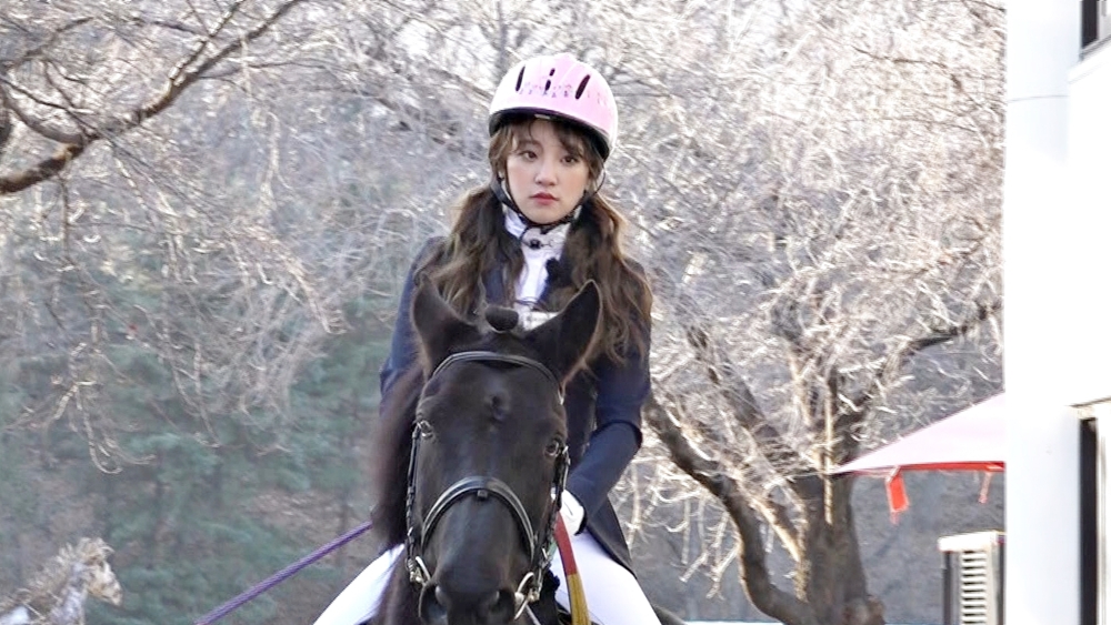 Yuqi will be competing in horseback riding in ISAC 2020 : r/GIDLE