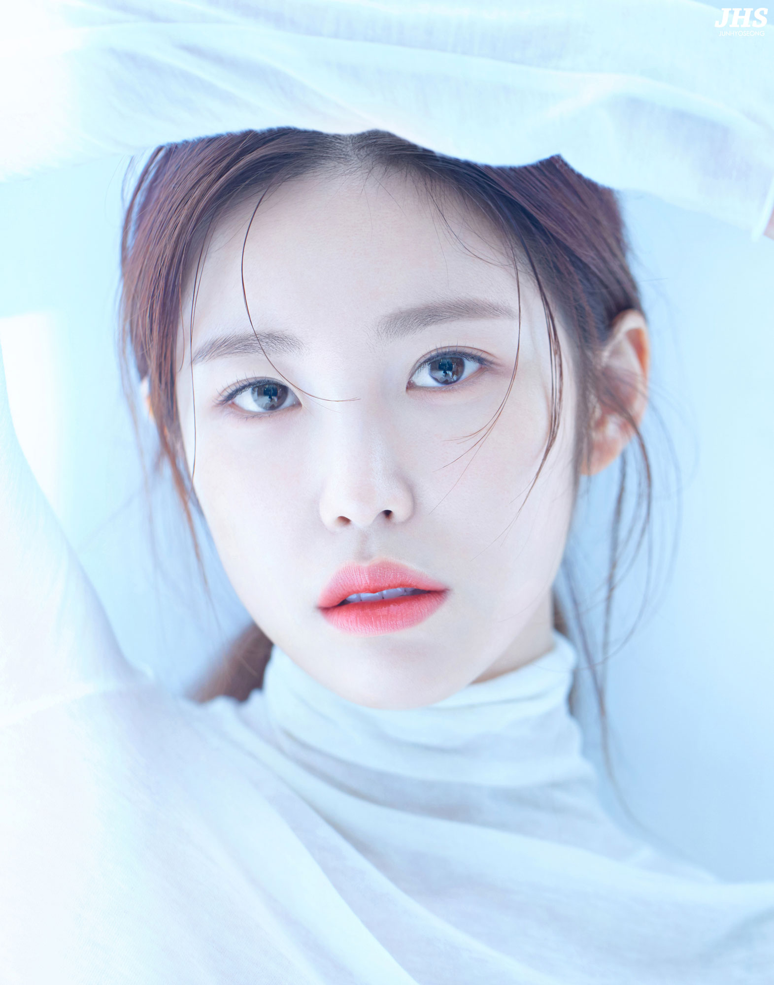 전효성, NEW 프로필 사진 공개… 청초X세련 분위기 전효성, New 프로필 사진 공개… 청초X세련 분위기