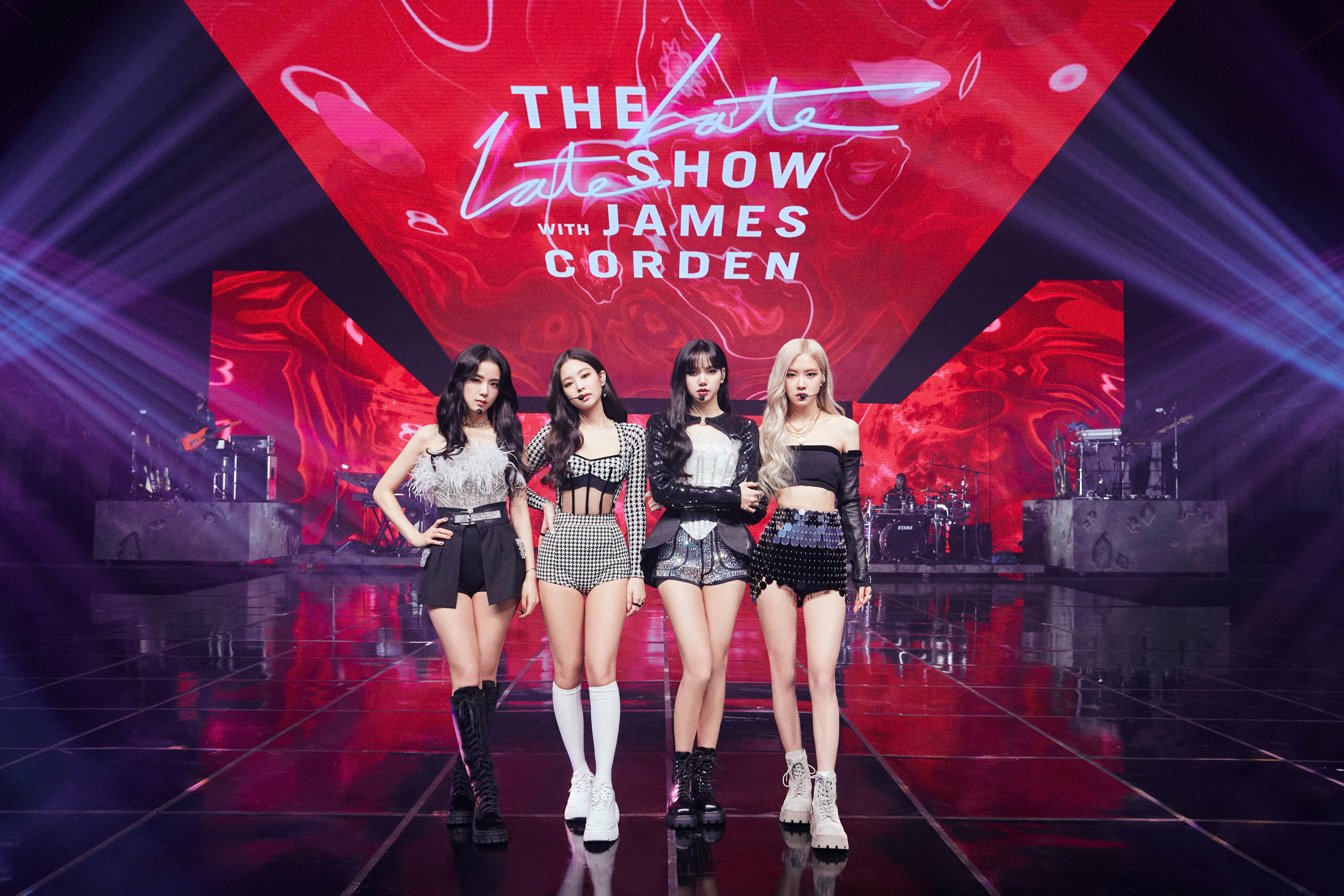 블랙핑크, 'THE SHOW' 콘서트 무대 일부 공개...팬들 기대감↑ 블랙핑크, 'The Show' 콘서트 무대 일부 공개...팬들 기대감↑
