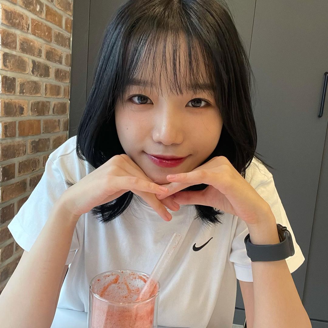 아이즈원 출신 조유리, 사랑스러운 '여친짤'의 정석 [인스타]
