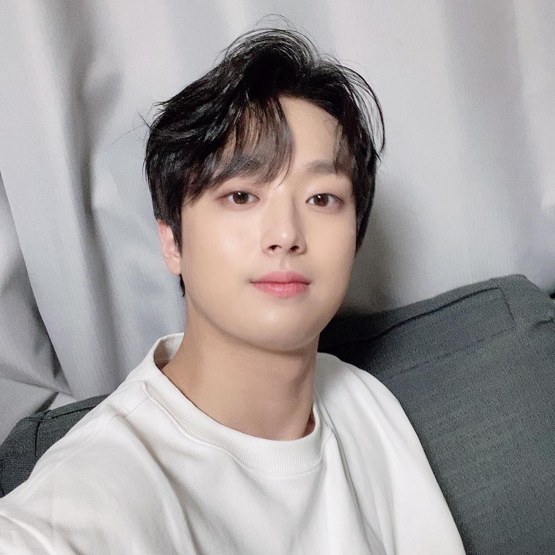 이찬원, 훈훈 비주얼 자랑…미모 열일中 [인스타]