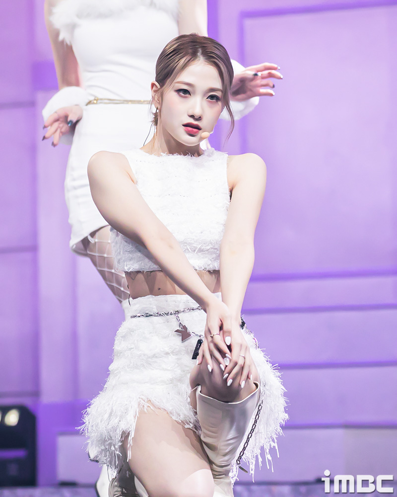 포토] 프로미스나인 이서연, '매혹 포스'