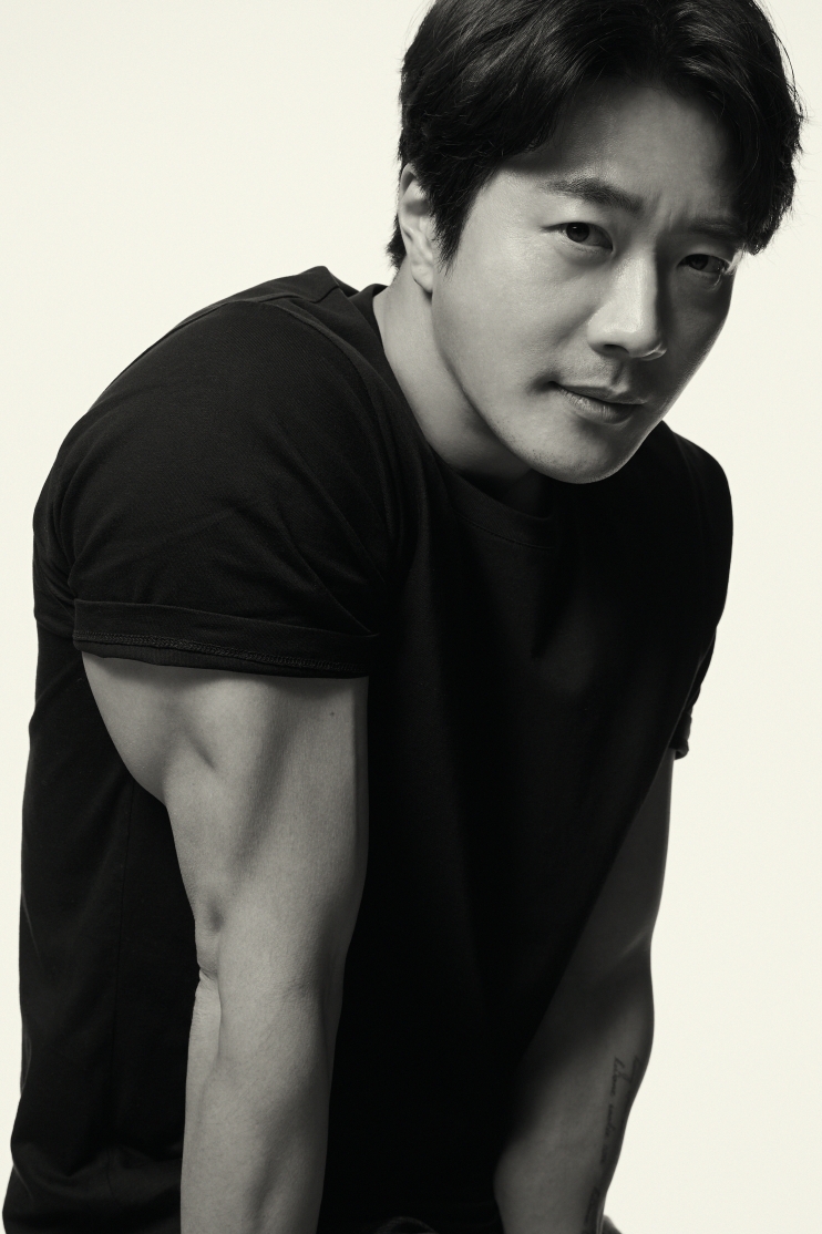 Kwon Sang Woo Officially Joins New Drama Starring Kang Ha Neul and Ha Ji Won - 19