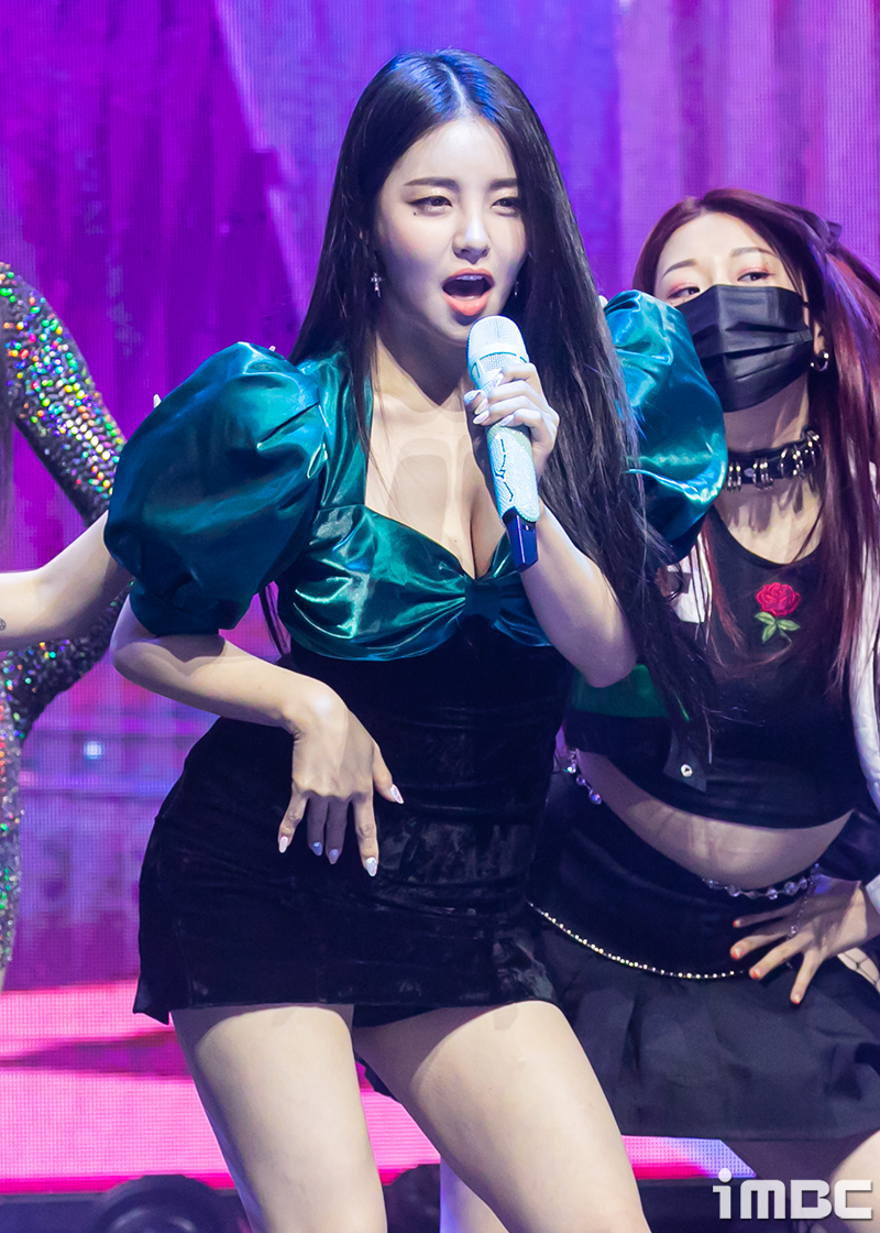 [포토] 브레이브걸스 유정, '땡큐 코북~'