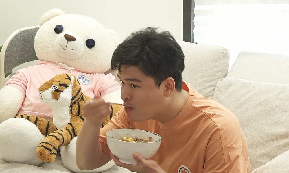 이장우, 다이어트 포기! 토실토실 듀공으로 돌아왔다 (나혼산)