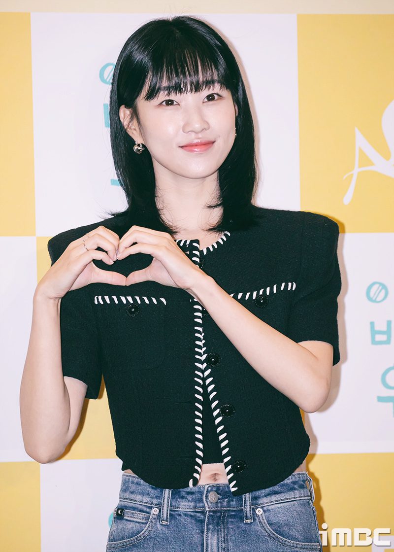 [포토] 하윤경, '봄날의 햇살 소개팅룩'