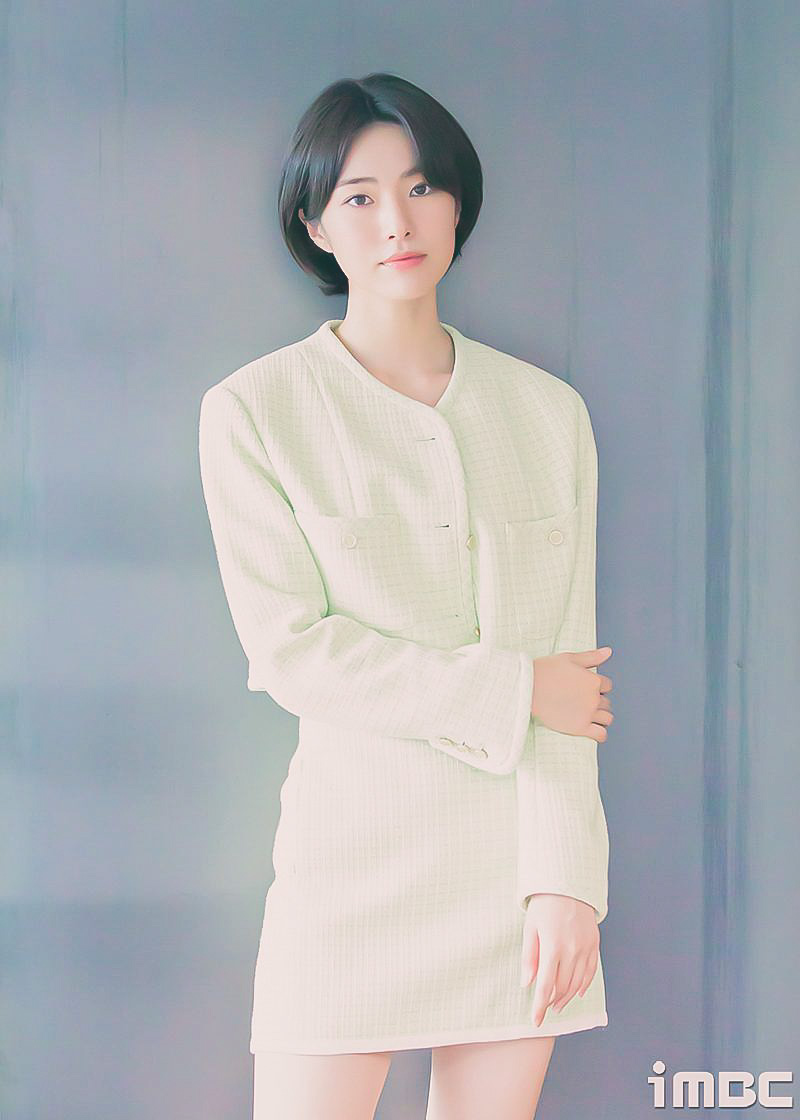 [움짤] 하영, 봄날의 화보 분위기