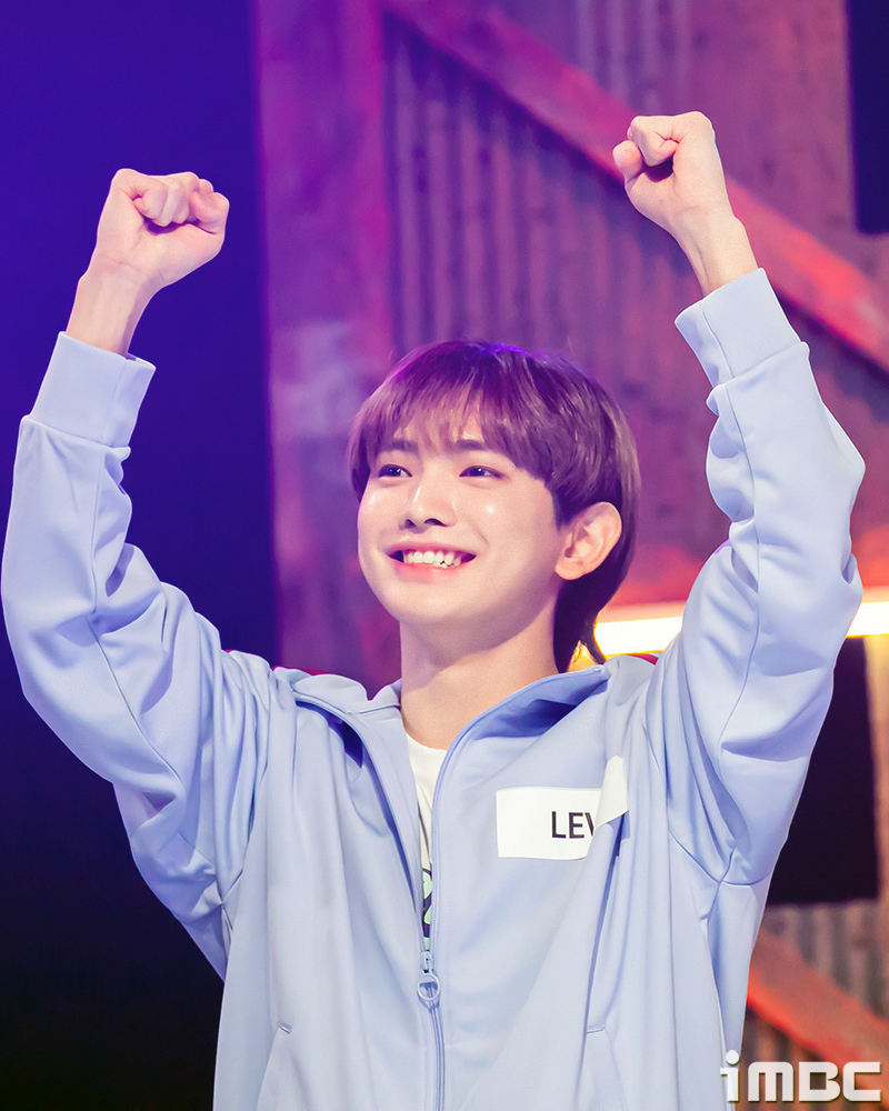 [움짤] LEW, 여심 저격수 (아육대 B하인드)