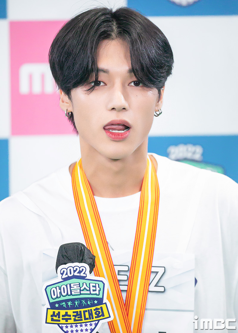 [포토] 에이티즈 우영, 우영시 랩터 (아육대 B하인드)