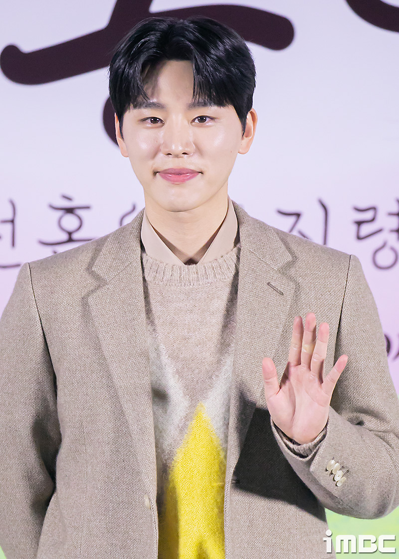 김우석 배우 사진 16 - 김우석 금혼령 제작발표회 인물 사진