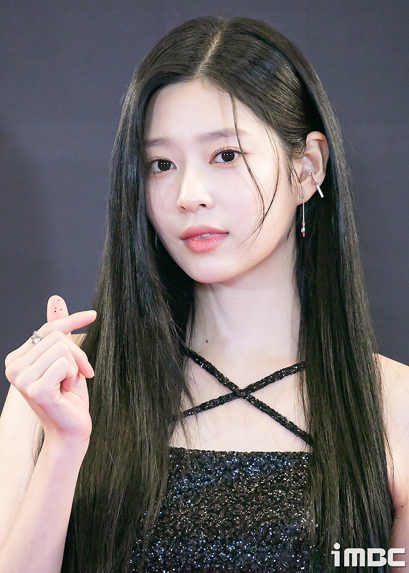 포토] 김민주, 엄지 4성구 | MBC연예 | 만나면 좋은 친구 MBC