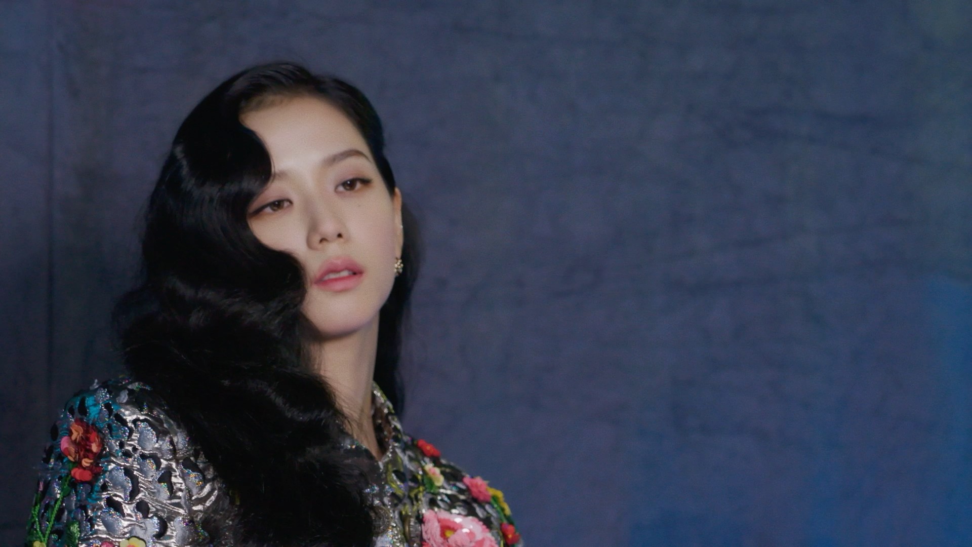 블랙핑크 지수, 솔로 앨범 [ME] 재킷 메이킹필름 공개 