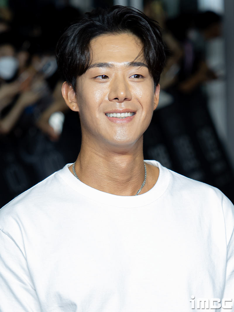 [포토] 차현승, '흰 티셔츠에 청바지면 끝'
