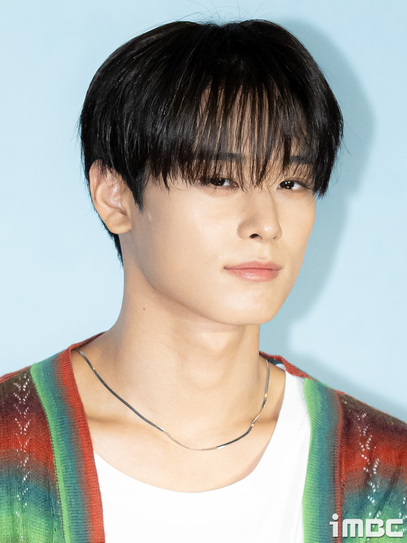 [포토] 더보이즈 주연, '빠져드는 잘생김'