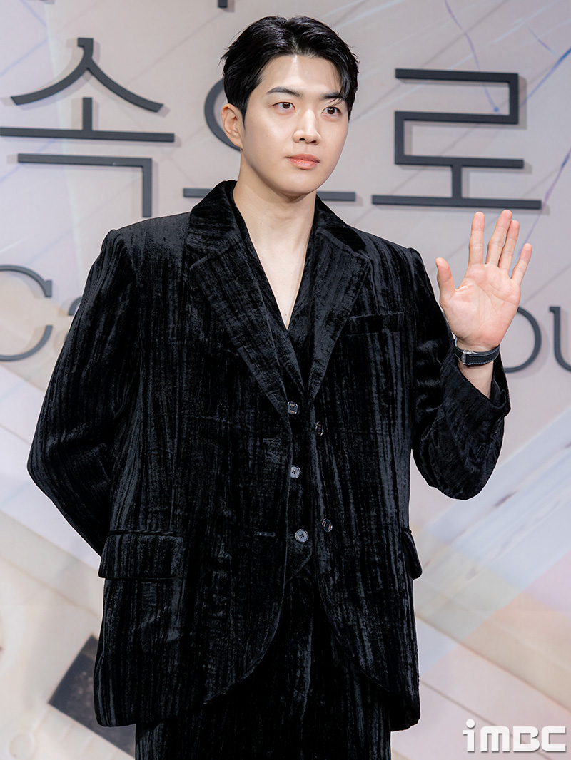 [포토] 강훈, '멋짐 장착'