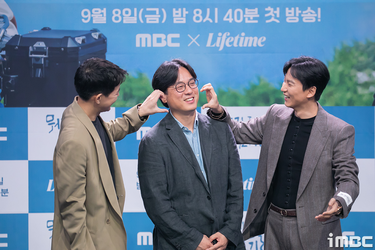 [포토] 이상윤-김종우PD-김남길, 볼하트 남기리~