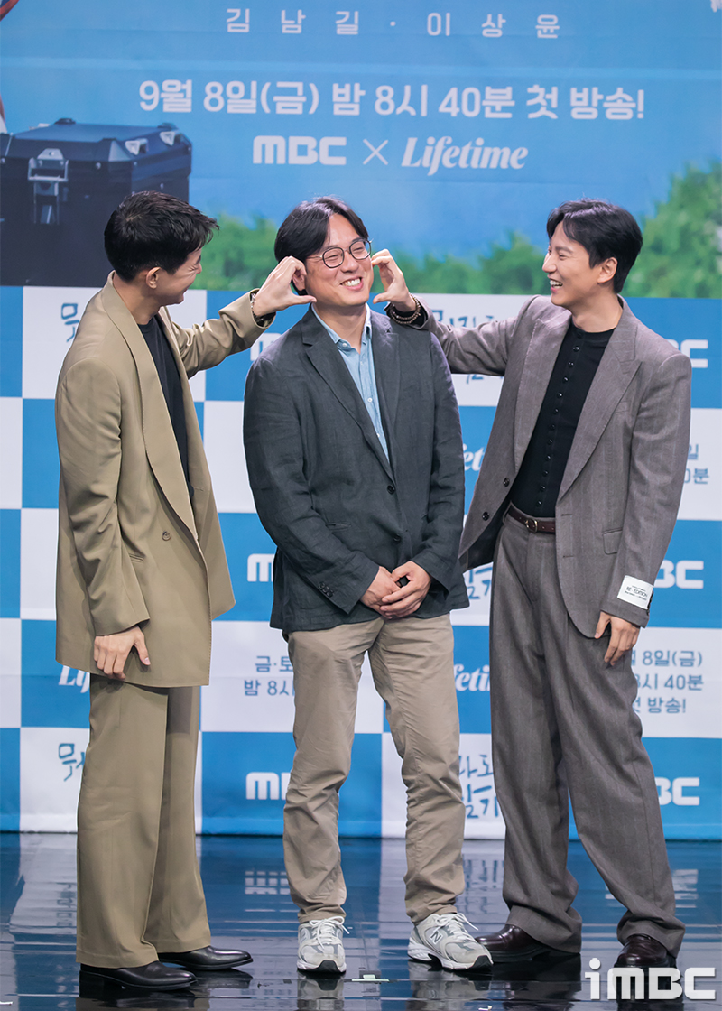 [포토] 이상윤-김종우PD-김남길, 볼하트 남기리~