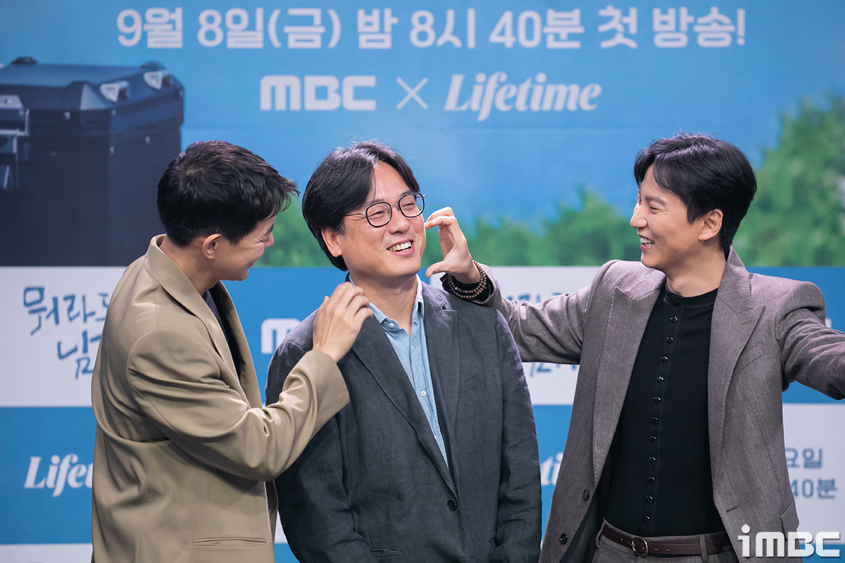 [포토] 이상윤-김종우PD-김남길, 볼하트 남기리~