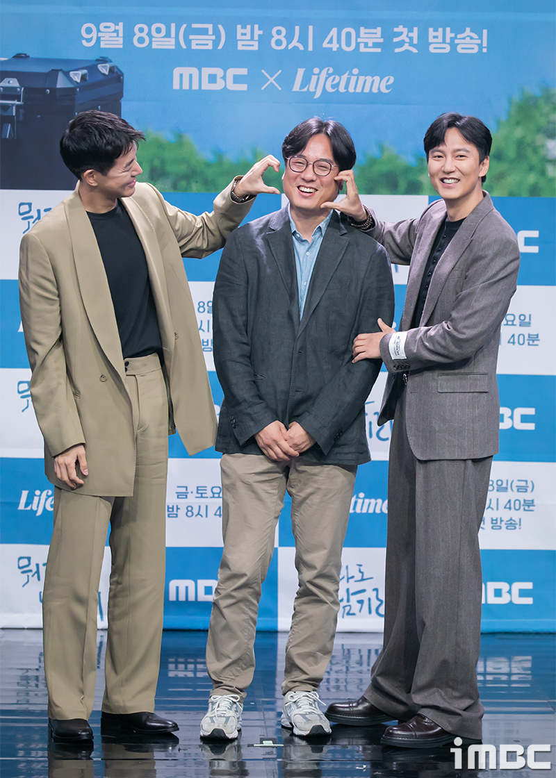 [포토] 이상윤-김종우PD-김남길, 볼하트 남기리~