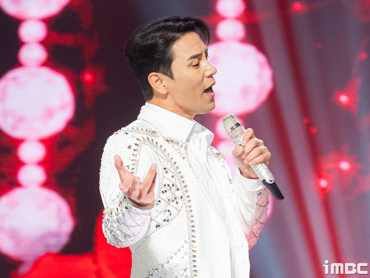 [포토] 장민호, '정열적 무대'