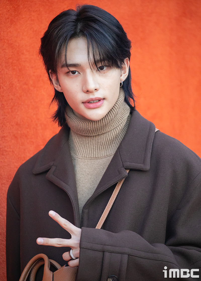 스키즈 현진, 청각장애인 위해 1억 기부 "받은 사랑 나누고파"