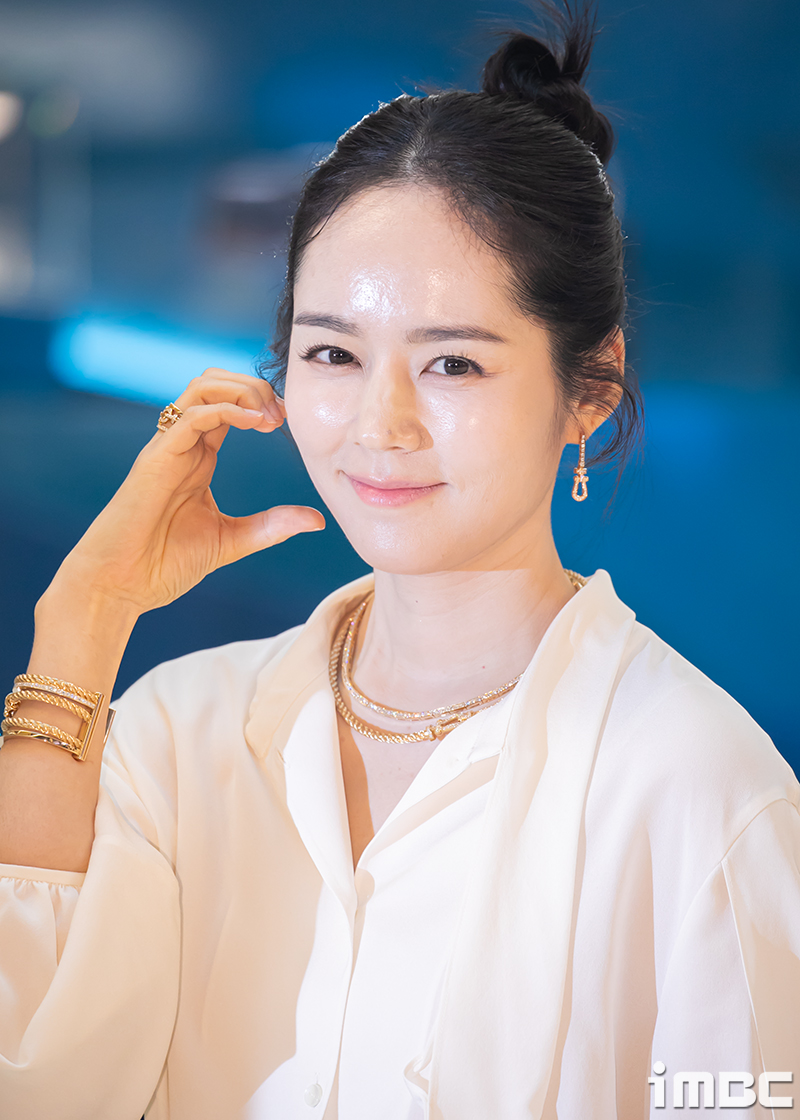 [포토] 한가인, 사랑스러운 볼하트