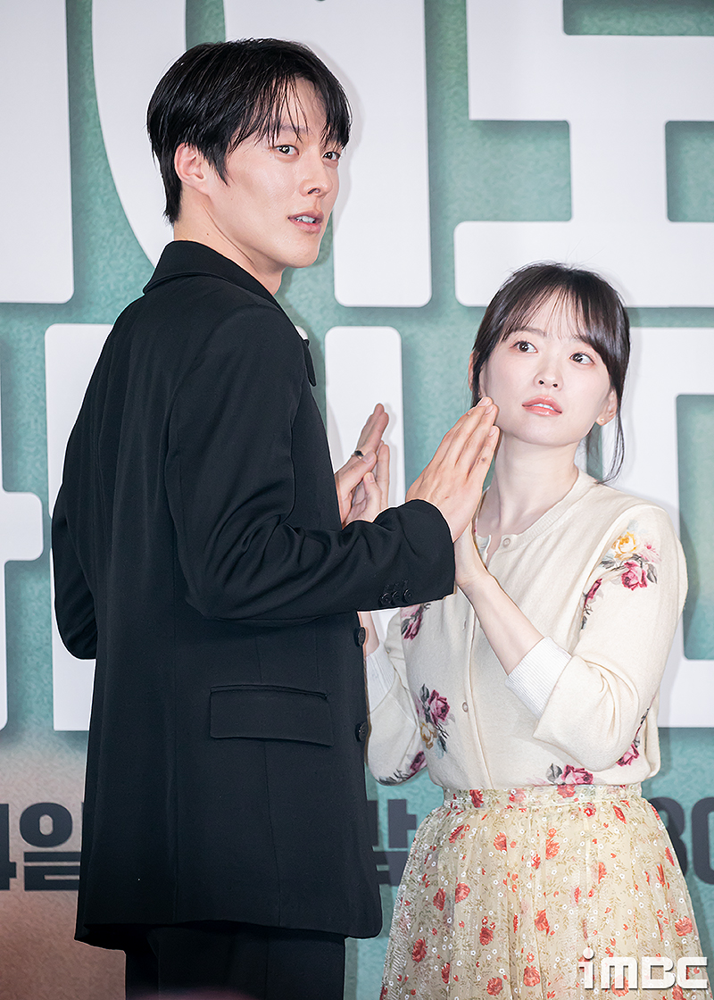 [TV톡] 백홍부부 없는 주말, 로맨스 빈자리 채울 이제훈→장기용