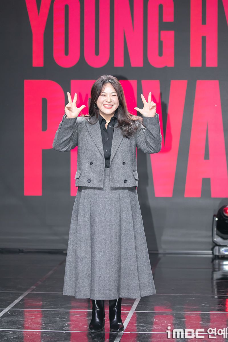 빅마마 이영현 "힘든 시기 버티게 해 준 이들에게 바칩니다 '저스트 러브'"