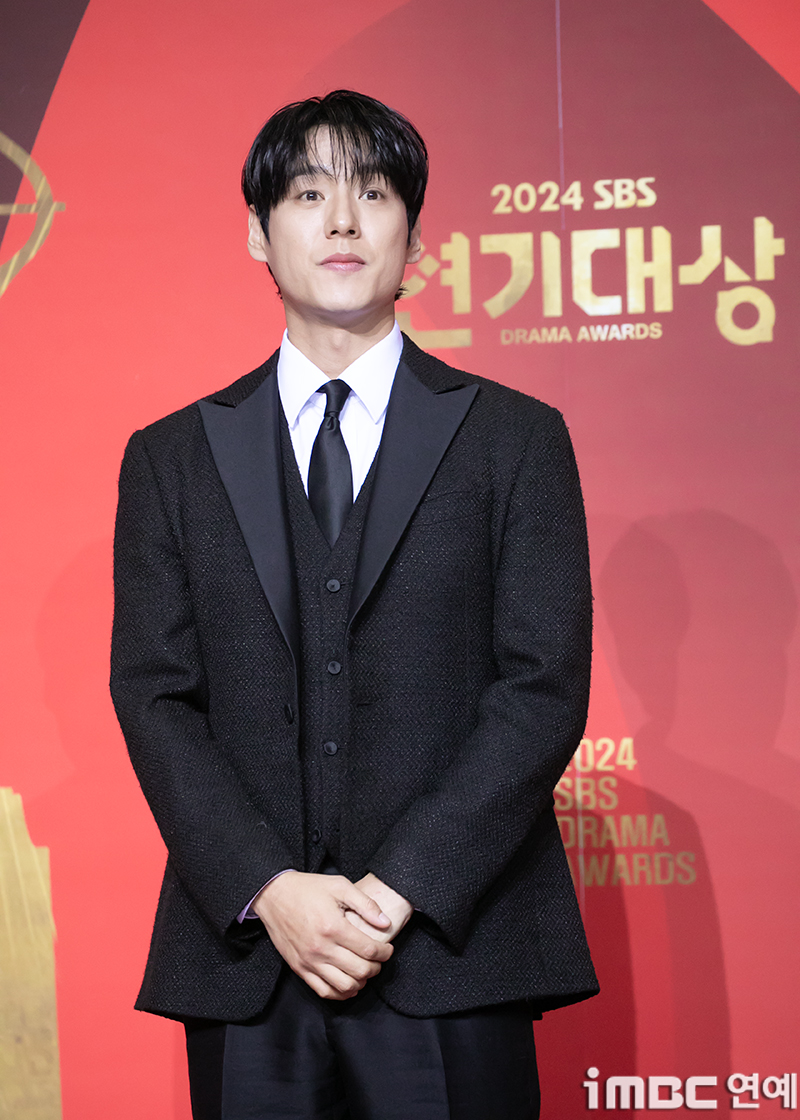 한은서 윤종훈 배우 활동 및 청첩장 관련 사진 24