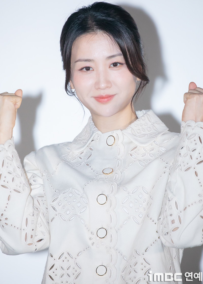[포토] 박하선, 러블리 꽃받침