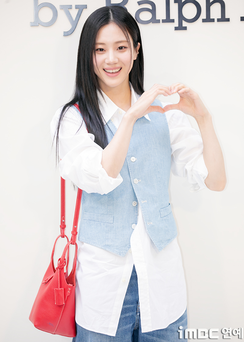 홍화연 이미지