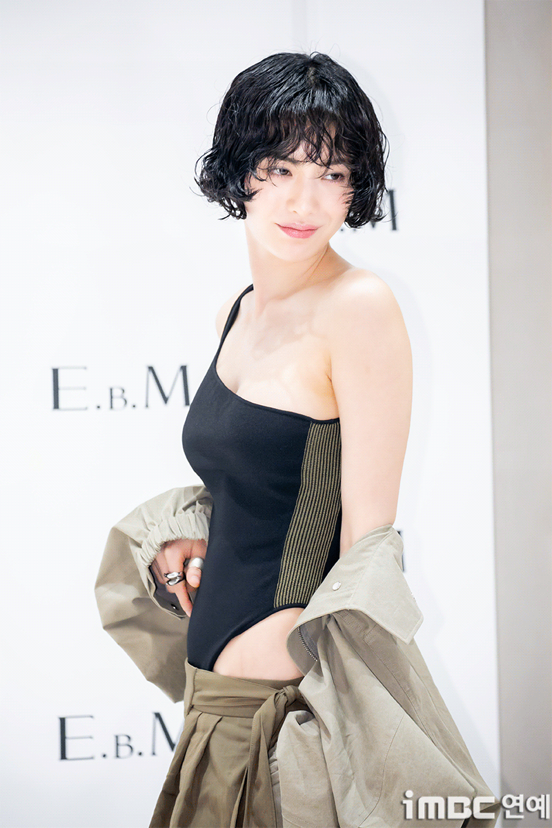 [움짤] 나나, 좌중압도 글로벌 자신감