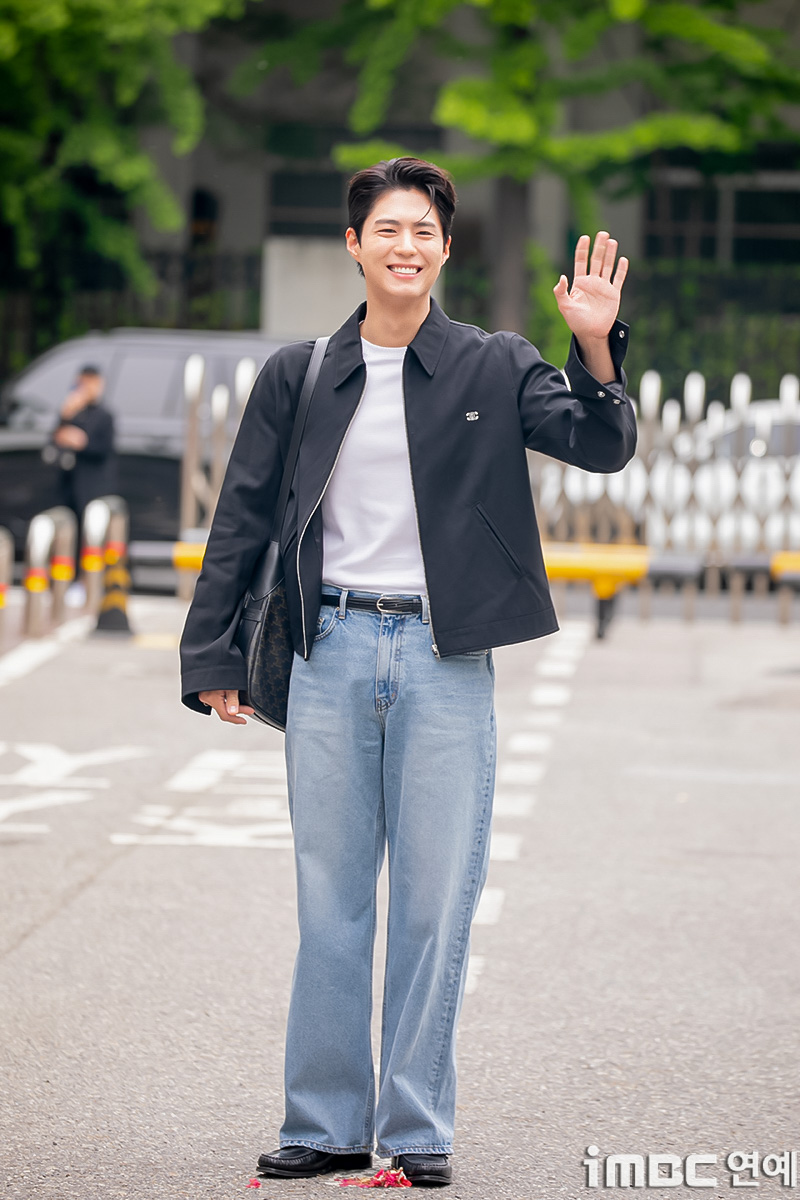 [포토] 박보검, 나 지금 떨리지 않는데 아하하하